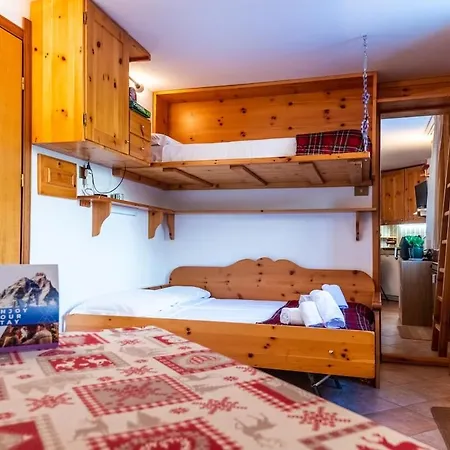 Mcx Vacation - La Casetta A Cervinia, Ski-out Apartment, A Few Steps From The Cable Car! *