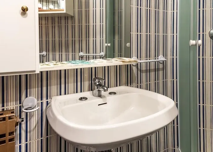 Mcx Vacation - La Casetta A Cervinia, Ski-out Apartment, A Few Steps From The Cable Car!